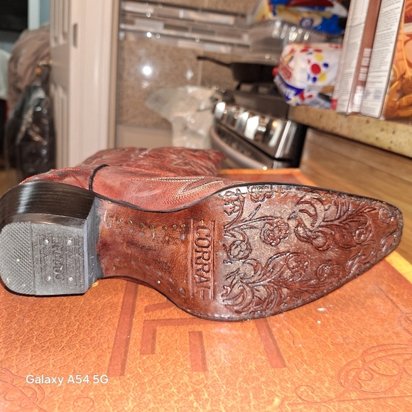 New Corral Western boots. Size 8. - Picture 2 of 10